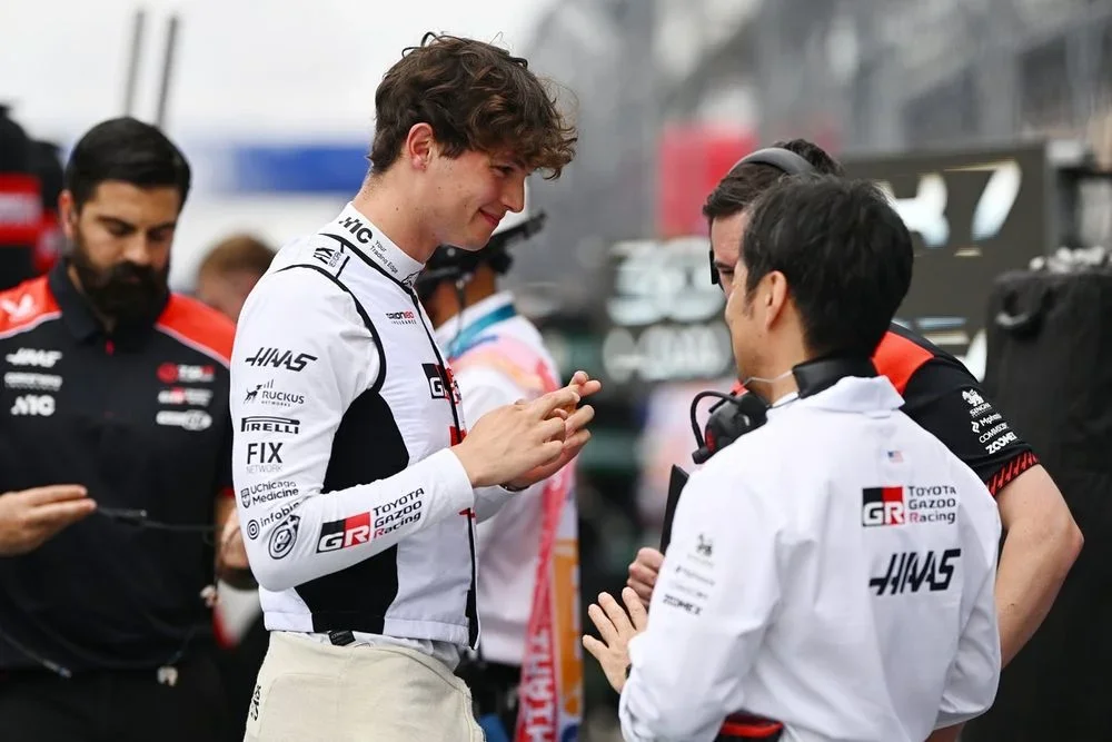 Oliver Bearman, Haas F1 Team, Ayao Komatsu, Haas F1 Team